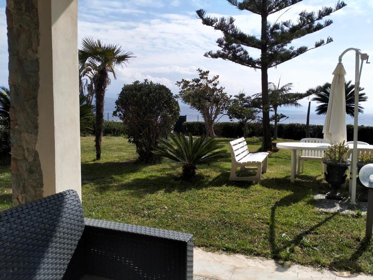 Villa Sullo Stretto Sant'Agata  Ngoại thất bức ảnh