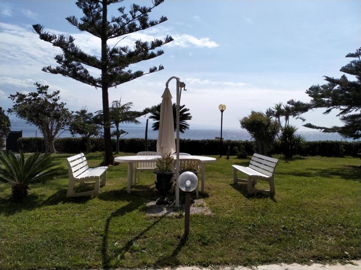 Villa Sullo Stretto Sant'Agata  Phòng bức ảnh
